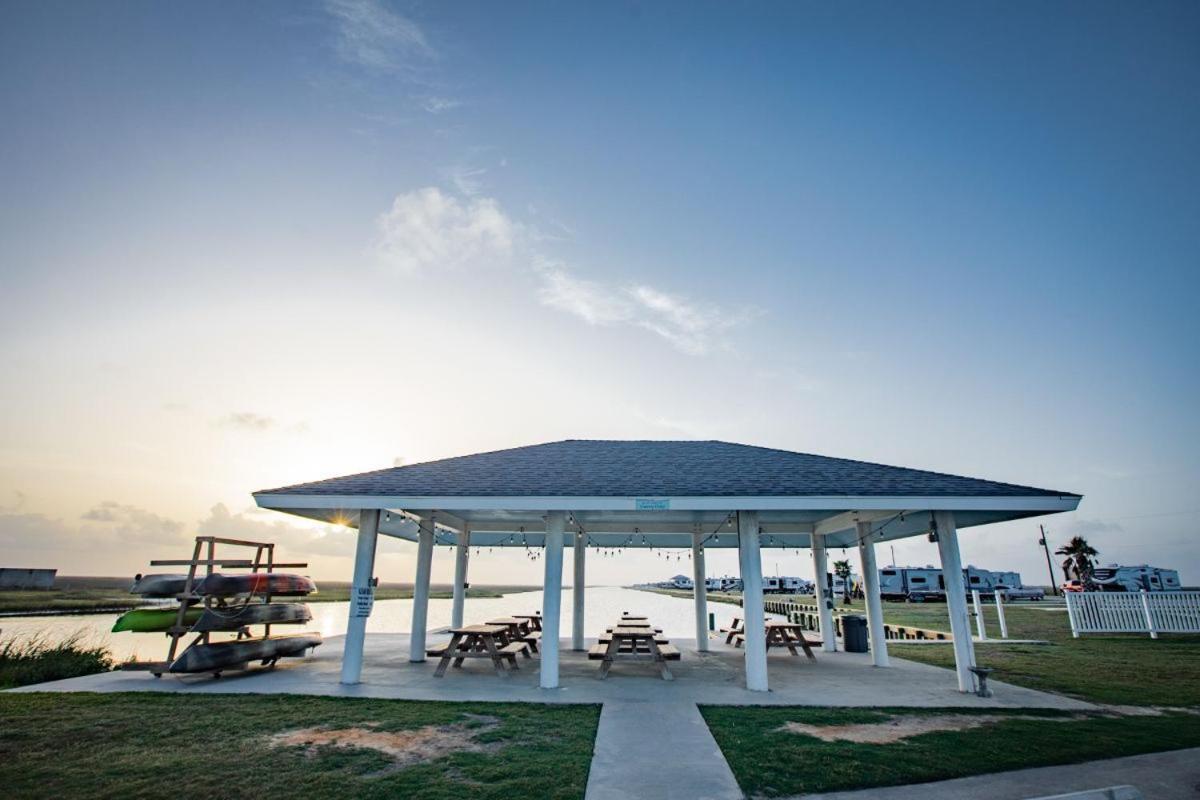 Blue Water Rv Resort Галвестон Экстерьер фото